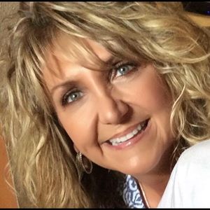 Meet your Posher, Nita